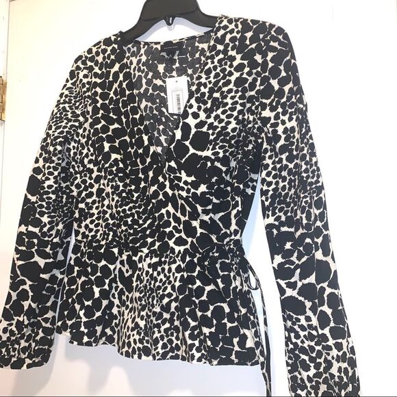 NWT leopard print WHO WHAT WEAR lightweight wrap/side tie blouse, Sz S NEW!🏷 - Picture 16 of 16